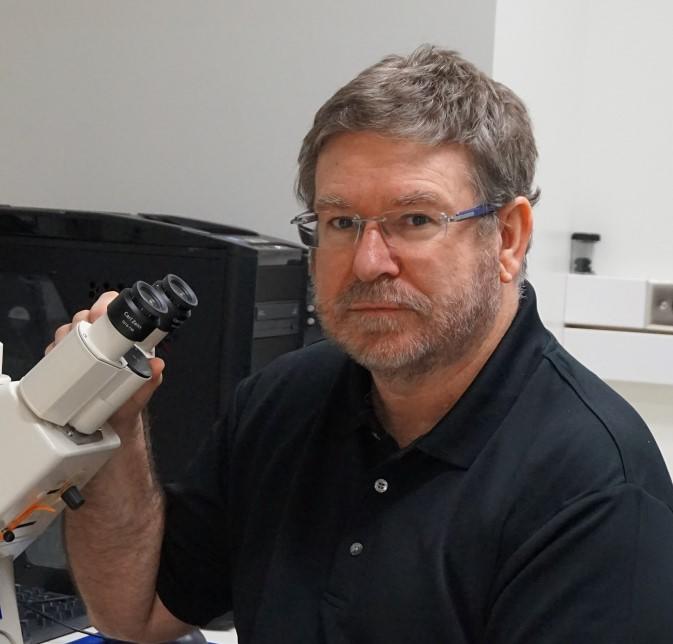 Headshot of Juan Fueyo, M.D.
