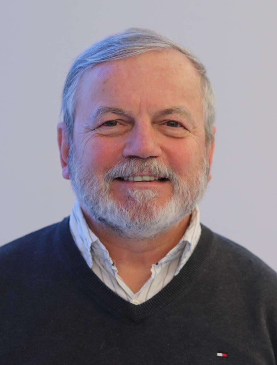 Headshot of Jacek Capala