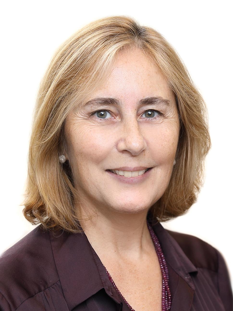Dr. Ana Robles