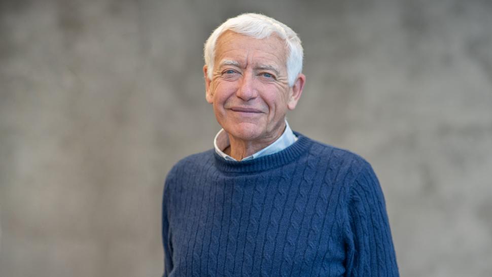 Headshot of Peter Jones