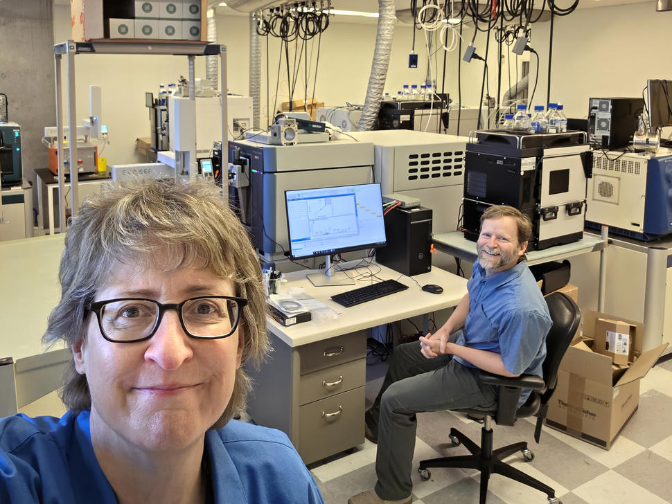 Dr. Amanda Paulovich and Dr. Jeff Whiteaker from the Paulovich Lab at Fred Hutch