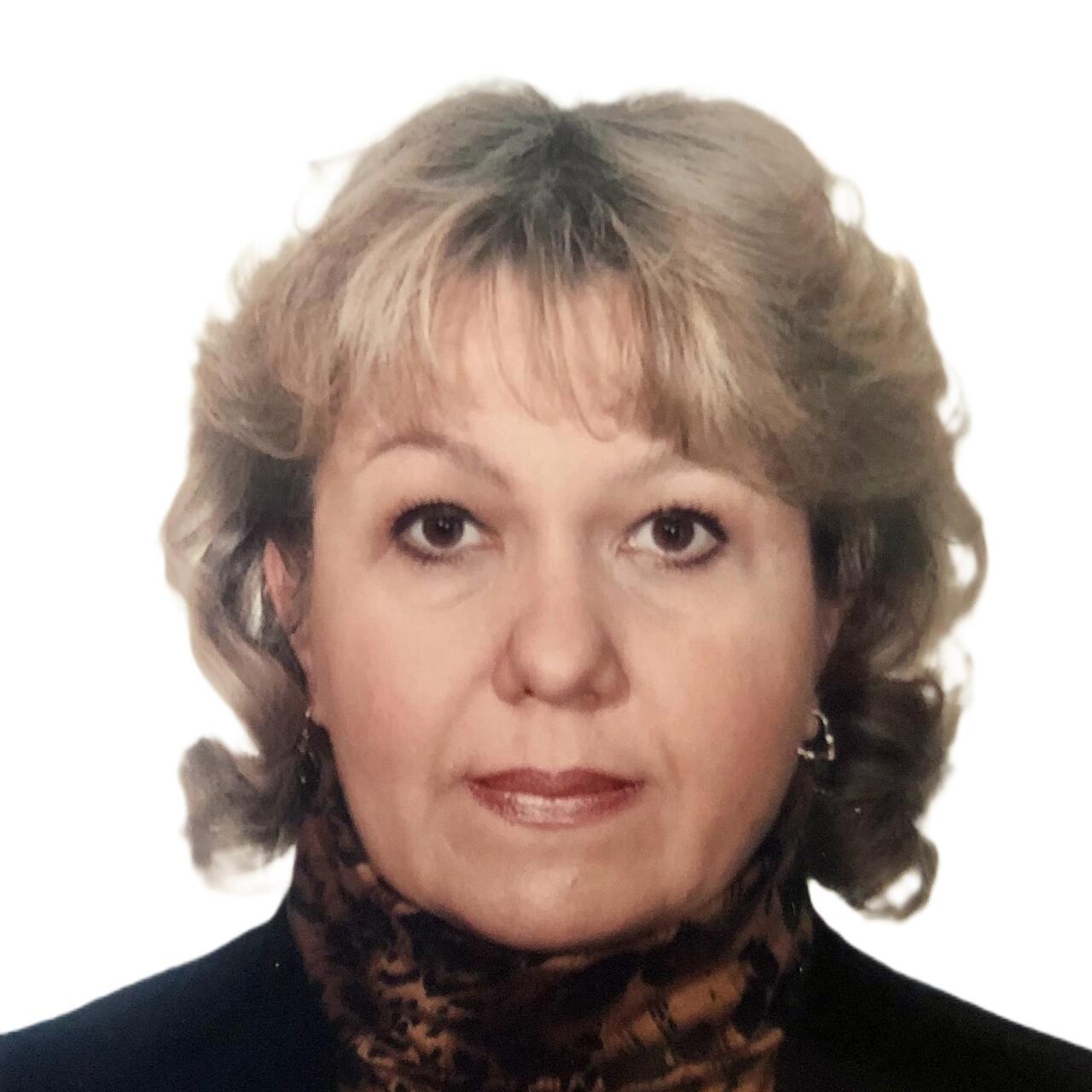 Headshot of Dr. Nina Lukinova
