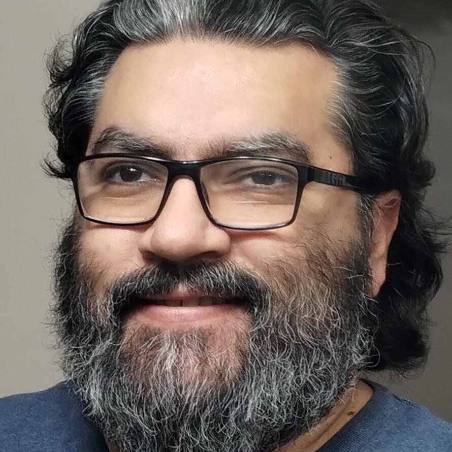 Headshot of Sergio Alcoser